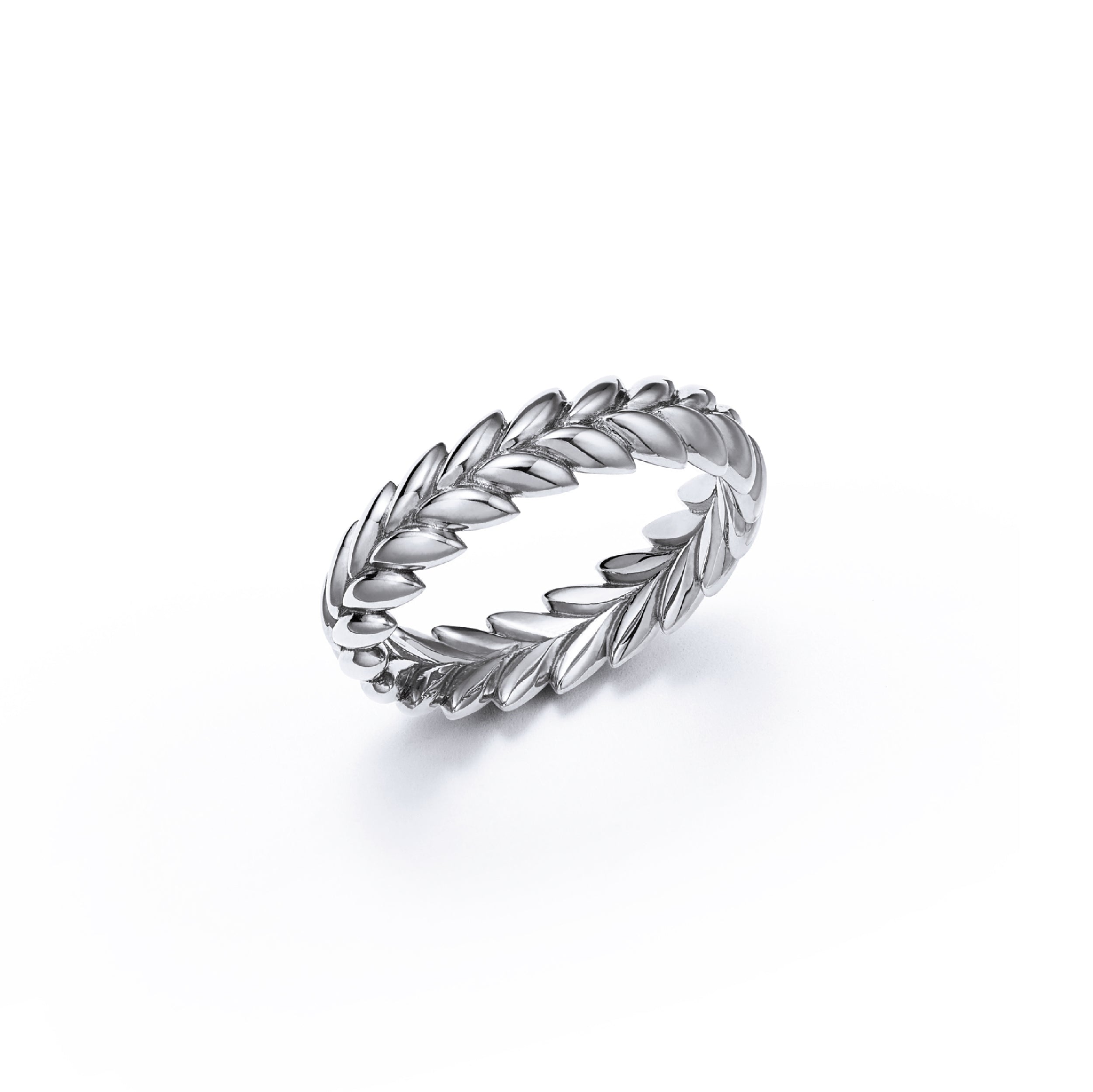 Ethereal Laurel Wedding Ring
