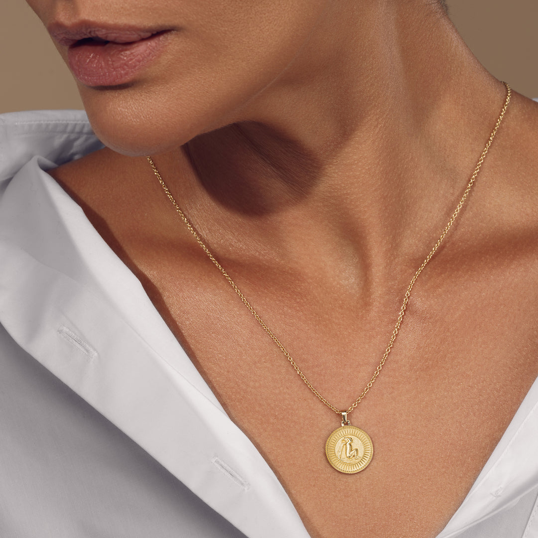 Aquarius Ethical Gold Zodiac Pendant | Futura Jewelry