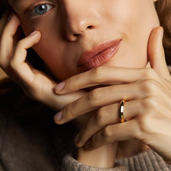 Model Wearing Sustainable Gold Wedding Band